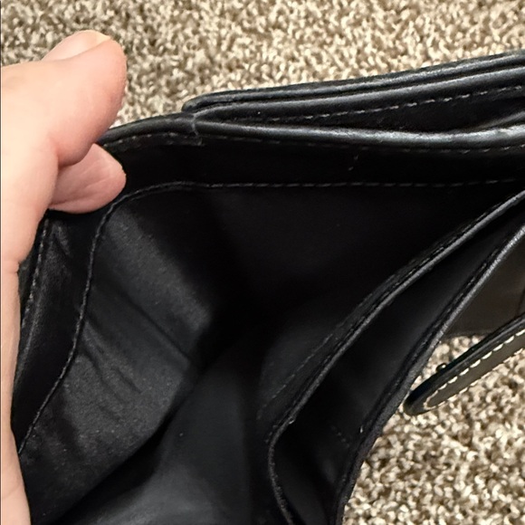 Coach Black and Cream Wallet - Picture 6 of 9